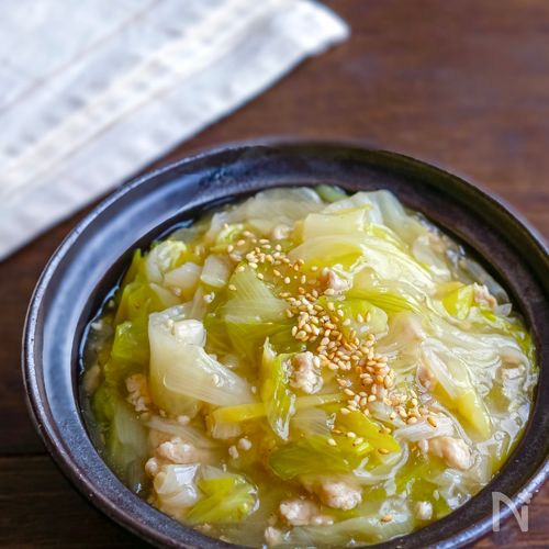 生姜を効かせて体ぽかぽか!ねぎと白菜の鶏ひき肉餡