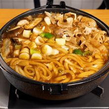 【子供も大好き！】アツアツで食べたい！味噌煮込み肉うどん