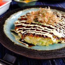 ぶ厚い幸せ♡基本のお好み焼き！【キャベツたっぷり】