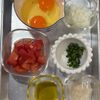 パパッと5分♪トマトとたまごの塩麹炒めの下準備