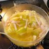 【旬を味わう】ほっこり春キャベツとハムの旨味コンソメスープ♪の工程2