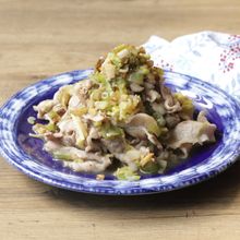 【豚こま肉の焦がしねぎ塩レモンだれ】人気の作り置きレシピ！
