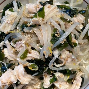 くだもの大好き🧡の作ってみた!投稿(レンジで完結《もやしわかめチキン♡旨だれナムル》)