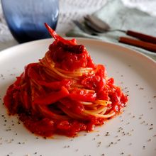 真夏の真っ赤なパスタ