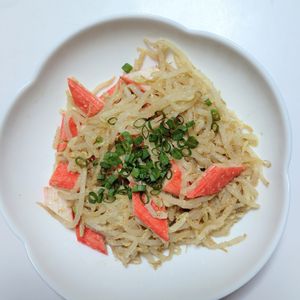 ふうかの作ってみた!投稿(1分副菜♡『もやしとカニカマの胡麻和え』レンジで完成♪)