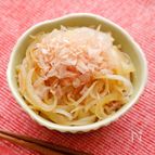 玉ねぎだけ和風サラダ_無限にイケる!やみつき新玉ねぎ