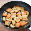 【鮭と長芋の照りバタポン炒め】食材２つで♪味付けも簡単！の工程3