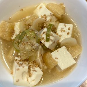 くだもの大好き🧡の作ってみた!投稿(ポカポカ！崩し豆腐とねぎと油揚げの生姜味噌スープ)