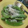 5分で簡単!【スナップエンドウの粉チーズ焼き】の工程4