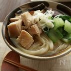 冷凍さぬきうどんで♪鶏としょうがの中華煮込みうどん