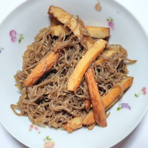 ふうかの作ってみた!投稿(糸こんにゃくとさつま揚げの甘辛炒め【作り置き】)