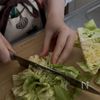 豚バラとキャベツのチーズダッカルビ風フライパン蒸しの下準備