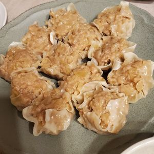 週一だけは頑張ります💦の作ってみた!投稿([焼売] フライパンで簡単･たっぷり玉ねぎの肉シュウマイ)