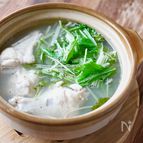 さっぱり！手羽元とと水菜の塩レモン鍋