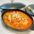【ほぼ10分】ひと鍋で簡単♡豚肉とキャベツのトマト煮込み