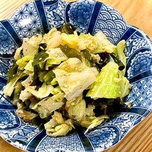 michuの作ってみた!投稿(レンチン3分《キャベツとわかめのごま酢サラダ》)