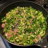 子供も食べやすい!切って炒めるだけ「小松菜のタコライス」の工程2