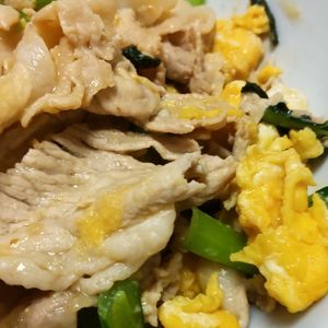 マルグリートの作ってみた!投稿(小松菜と豚肉のふわ卵味噌炒め)