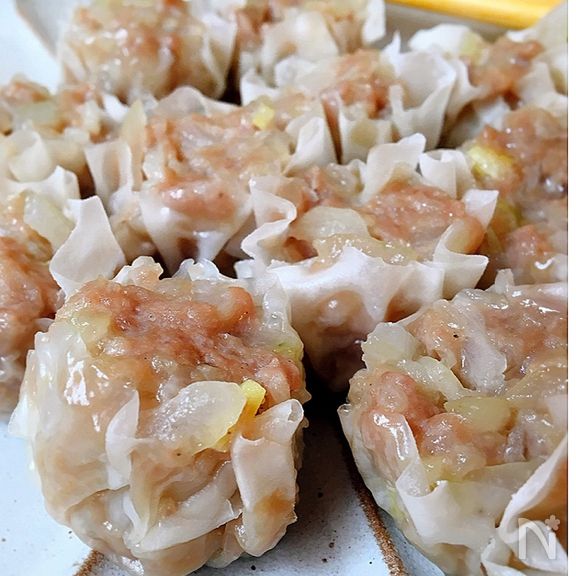 しっとりやわらか♡たっぷり玉ねぎの肉シュウマイ