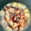 【手羽元とじゃがいものにんにくトロトロ煮】ご飯が進む！コク旨の工程3