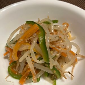 ミントミントの作ってみた!投稿(【レンジだけ！無限もやしとピーマンとにんじんナムル】)