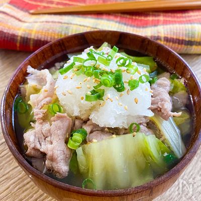 ほっこり身体が温まる♡豚肉と白菜のみぞれ汁