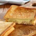 3月13日はサンドイッチの日!食欲をそそる「ツナメルト」が今話題