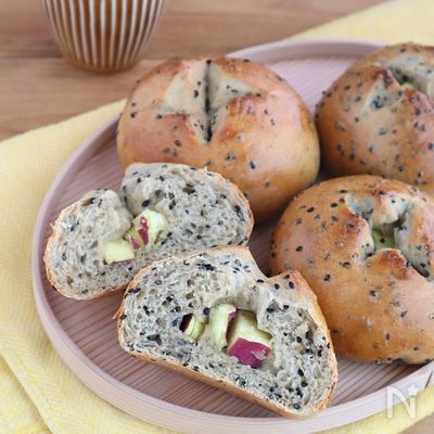 全粒粉で風味アップ！ゴロゴロさつまいものごまパン