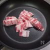 甘唐辛子と豚バラ肉の甘辛炒めの工程1