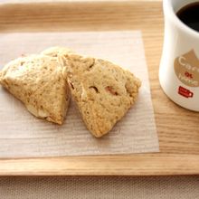 全粒粉とナッツのざくざくスコーン
