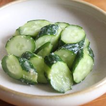 ツーンと後引く辛みがやみつき❣️【胡瓜のからし漬け】