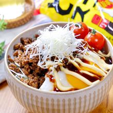 味つけ1つ!速攻作れる旨辛ソース丼!『ソースそぼろ丼』