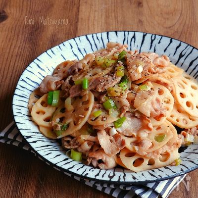 れんこんと豚バラのねぎポン甘酢炒め