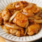 鶏と玉ねぎのガリバタ炒め