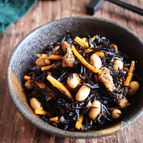 ＼レンジで簡単！ひじきの煮物／