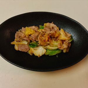 りんの作ってみた!投稿(行列の定食屋さんの🍚豚バラキャベツのみりん味噌漬け炒め🤩)