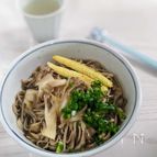 ワンパンで【舞茸蕎麦】1人分で手軽で美味しい。