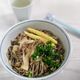 ワンパンで【舞茸蕎麦】1人分で手軽で美味しい。