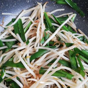 翔ママの作ってみた!投稿(【ニラともやしの中華炒め】5分で完成！ スピード副菜♪)