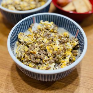 SNJMTIの作ってみた!投稿(【とろたまそぼろ丼】ワンパンで家族が大喜び♪)