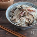 旨味凝縮！きのことベーコンの炊き込みごはん