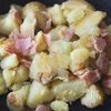 香ばしさとゴロゴロ感！新じゃがいもと新玉ねぎのホットサラダの工程2