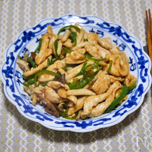 鶏むね肉の甘辛チンジャオ炒め