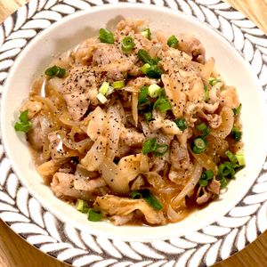 michuの作ってみた!投稿(【豚肉と新玉と舞茸のオイポン炒め】ご飯が進む簡単おかず♪)