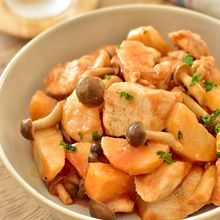 ［鶏むねと長いもの旨ケチャップ炒め］こってり味がご飯に合う！