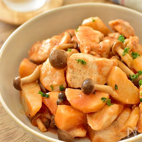 ［鶏むねと長いもの旨ケチャップ炒め］こってり味がご飯に合う！