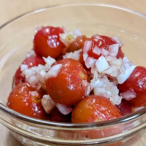 まゆのの作ってみた!投稿(冷やして美味しい！ミニトマトと玉ねぎの白だしレモンマリネ)