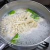 さっぱりと食べる「オクラとエノキの梅ポン酢冷奴」の工程2