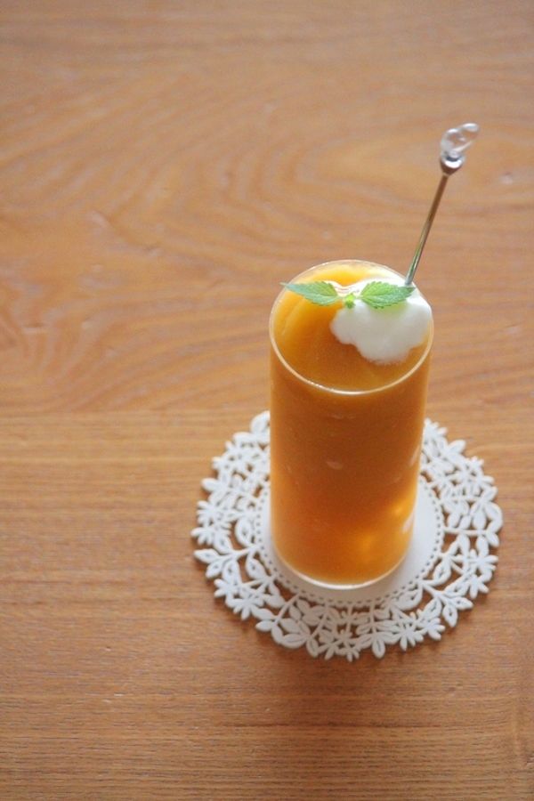 マンゴーピーチスムージーのレシピ