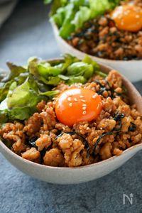激うま5分♡ご飯進む『鶏ひき肉の旨辛味噌丼』男子ウケ抜群♪